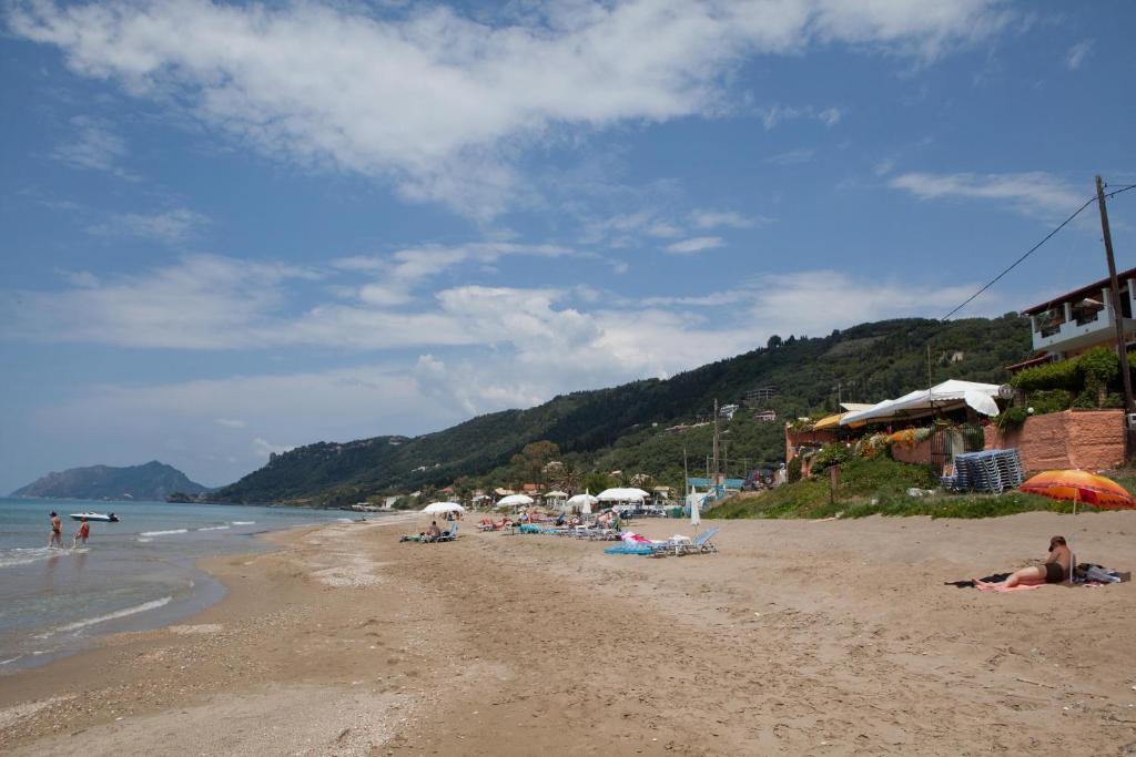 Dandidis Seaside Pension Агиос-Гордиос Экстерьер фото
