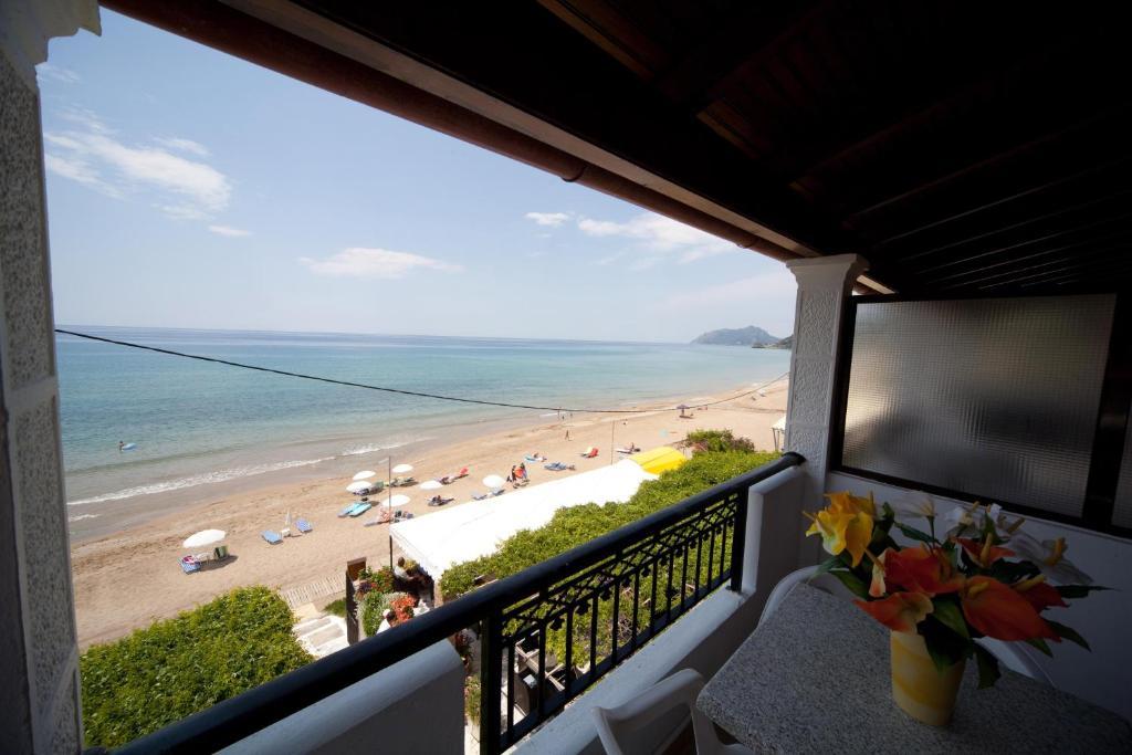 Dandidis Seaside Pension Агиос-Гордиос Экстерьер фото